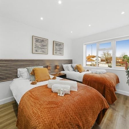 Modern Bungalow In Maidstone Sleeps 5 With Free Parking Esterno foto