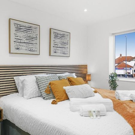 Modern Bungalow In Maidstone Sleeps 5 With Free Parking Esterno foto