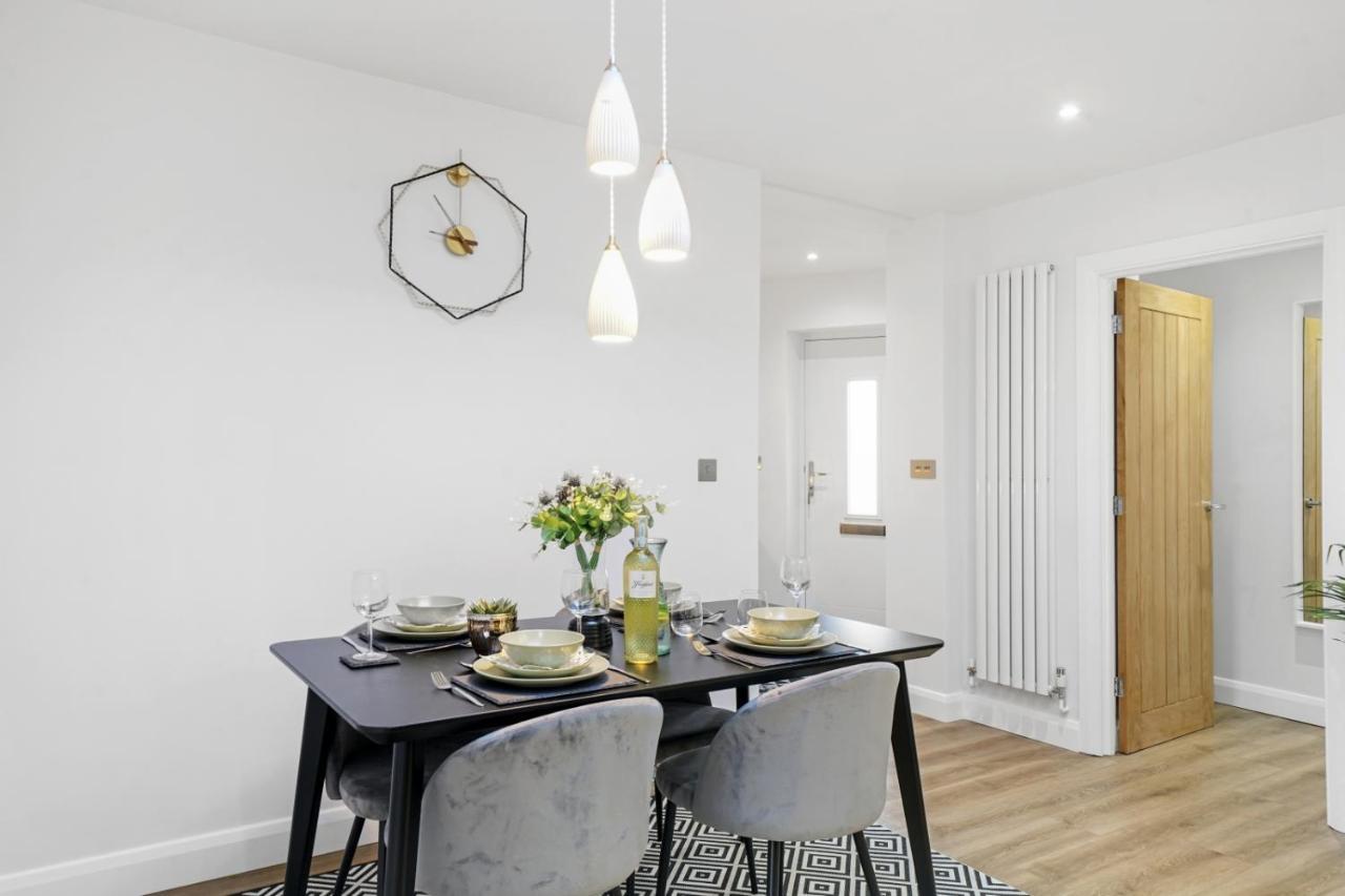 Modern Bungalow In Maidstone Sleeps 5 With Free Parking Esterno foto