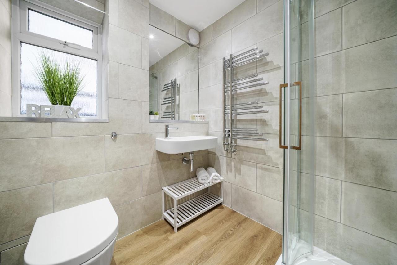 Modern Bungalow In Maidstone Sleeps 5 With Free Parking Esterno foto