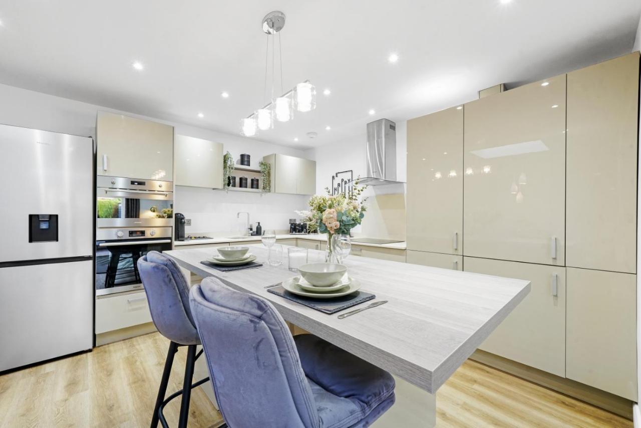 Modern Bungalow In Maidstone Sleeps 5 With Free Parking Esterno foto