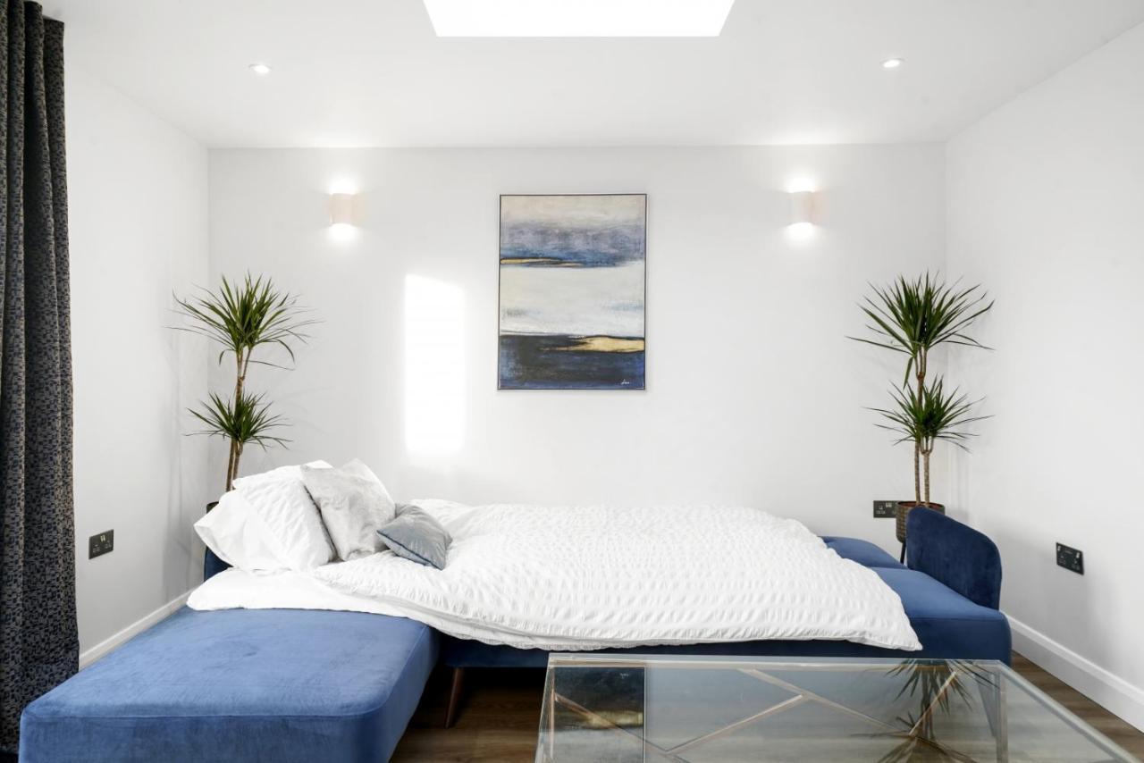 Modern Bungalow In Maidstone Sleeps 5 With Free Parking Esterno foto